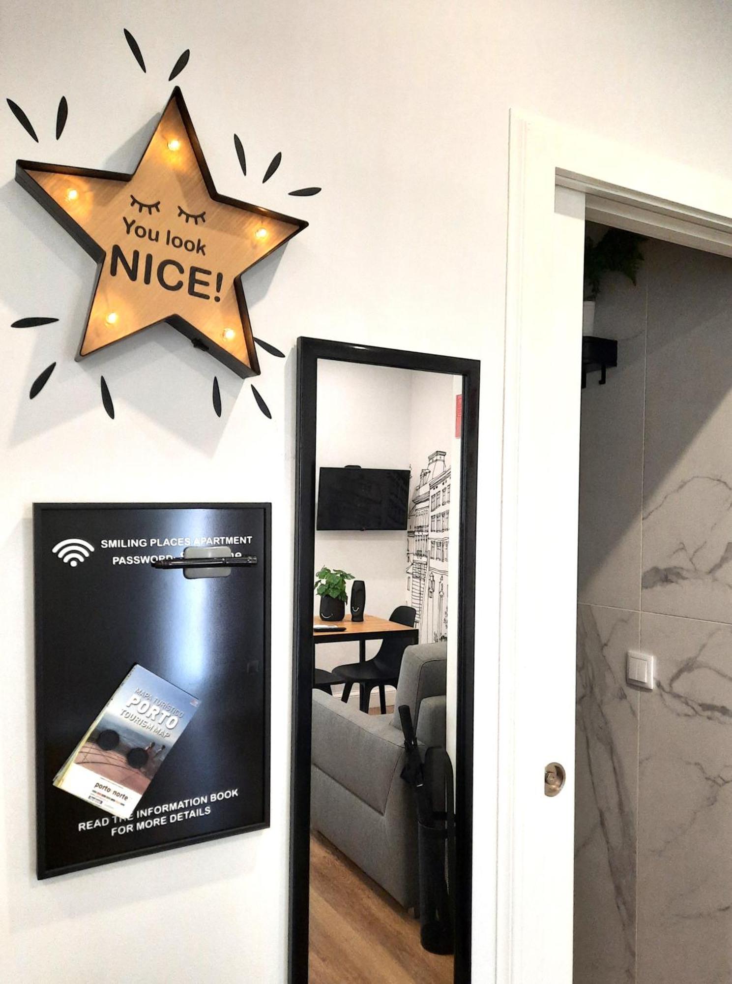 Smiling Places - Apartment In Porto Bagian luar foto